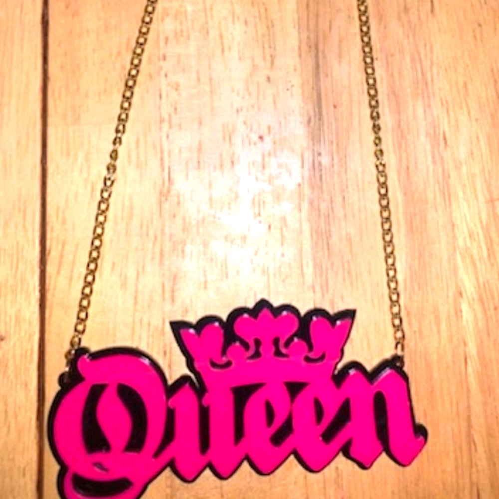 QUEEN LOGO Necklace